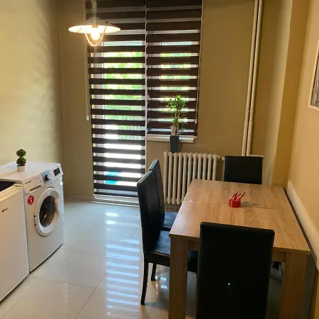 Lungro'S Square Apartment Szkopje Kültér fotó