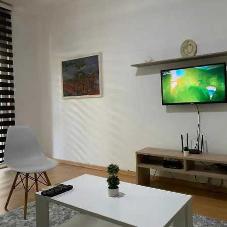 Lungro'S Square Apartment Szkopje Kültér fotó