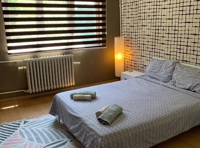 Lungro\'S Square Apartment