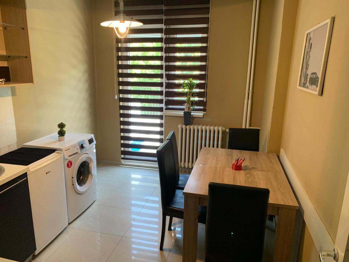 Lungro's Square Apartman Szkopje